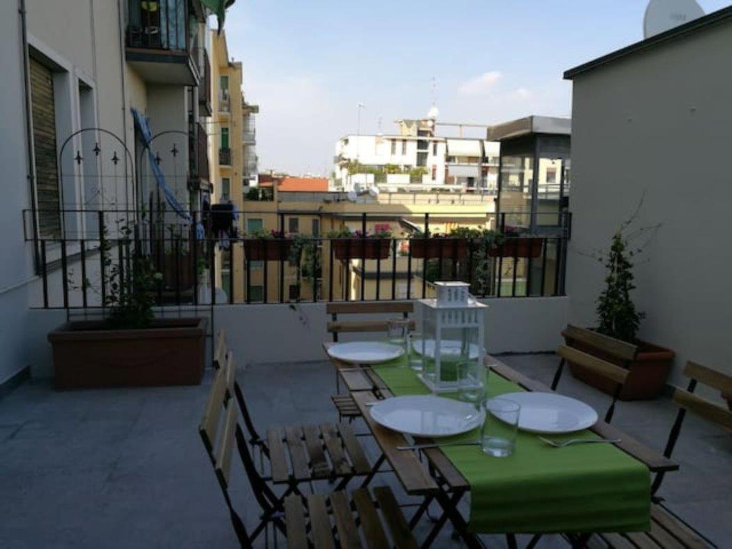 Appartamento Con Grande Terrazzo In Via Lomellina - Lome 527 Milan Luaran gambar